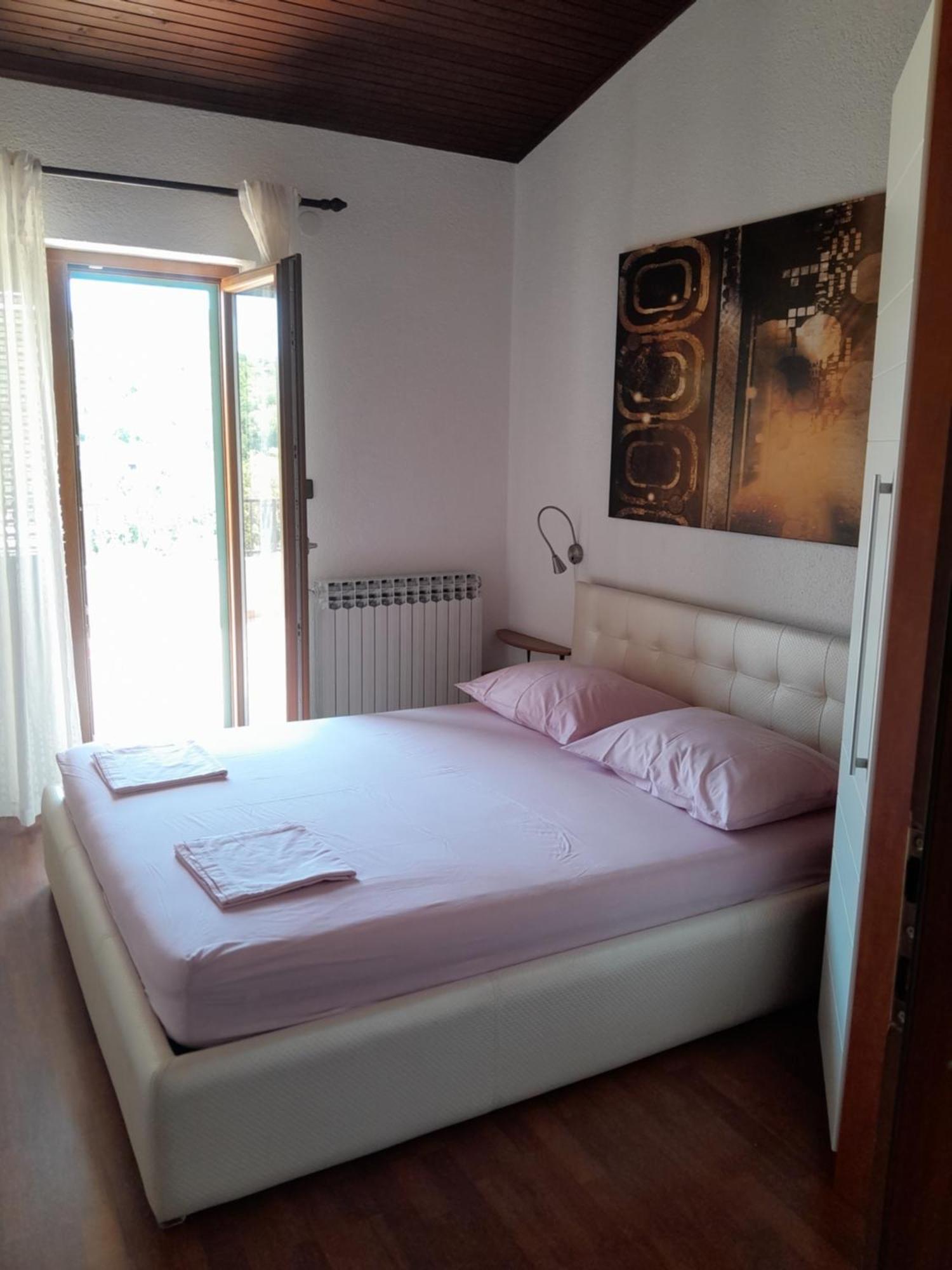 Guesthouse Ruza - Apartments セニ エクステリア 写真